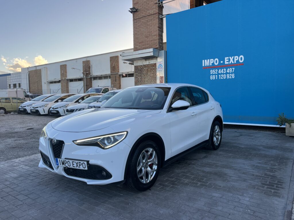 Alfa Romeo Stelvio 2.2d 160 cv RWD 18500€