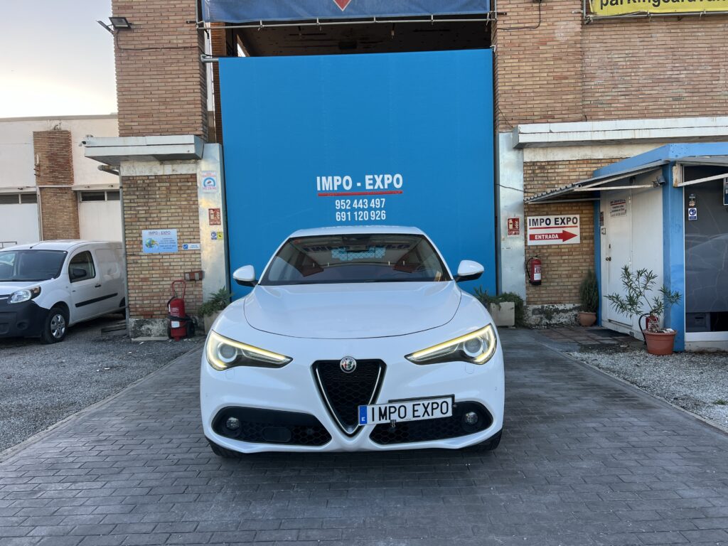 Alfa Romeo Stelvio 2.2d 160 cv RWD 18500€