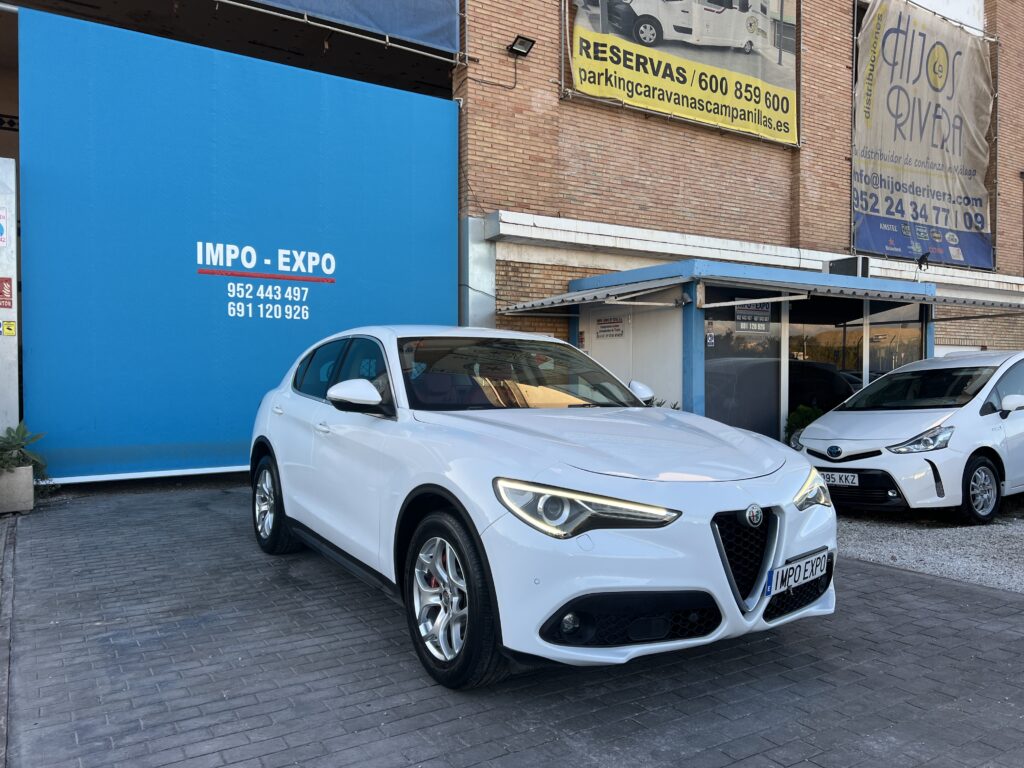 Alfa Romeo Stelvio 2.2d 160 cv RWD 18500€