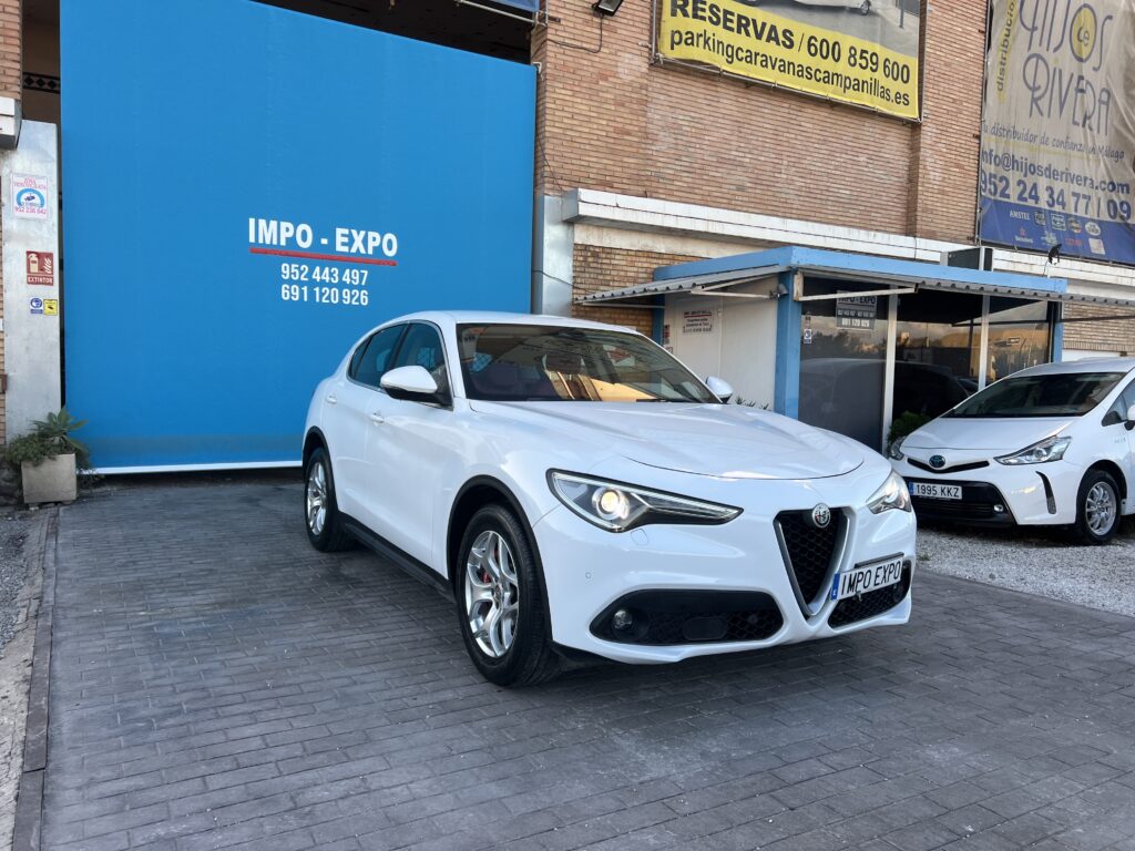 Alfa Romeo Stelvio 2.2d 160 cv RWD 18500€