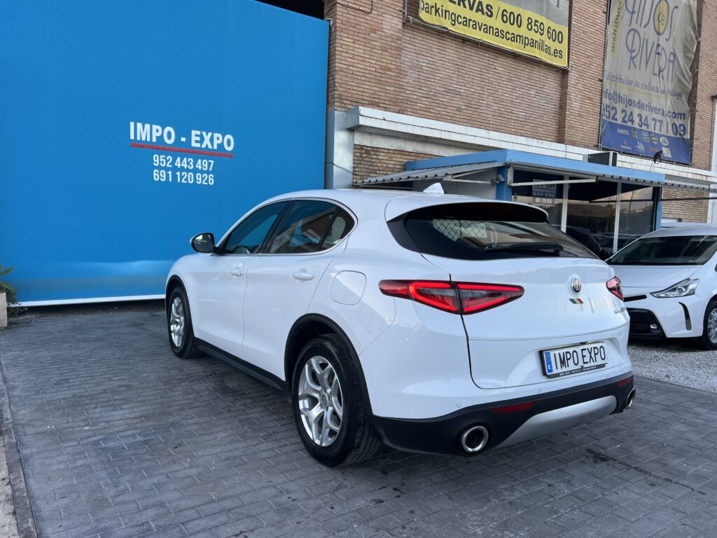 Alfa Romeo Stelvio 2.2d 160 cv RWD 18500€